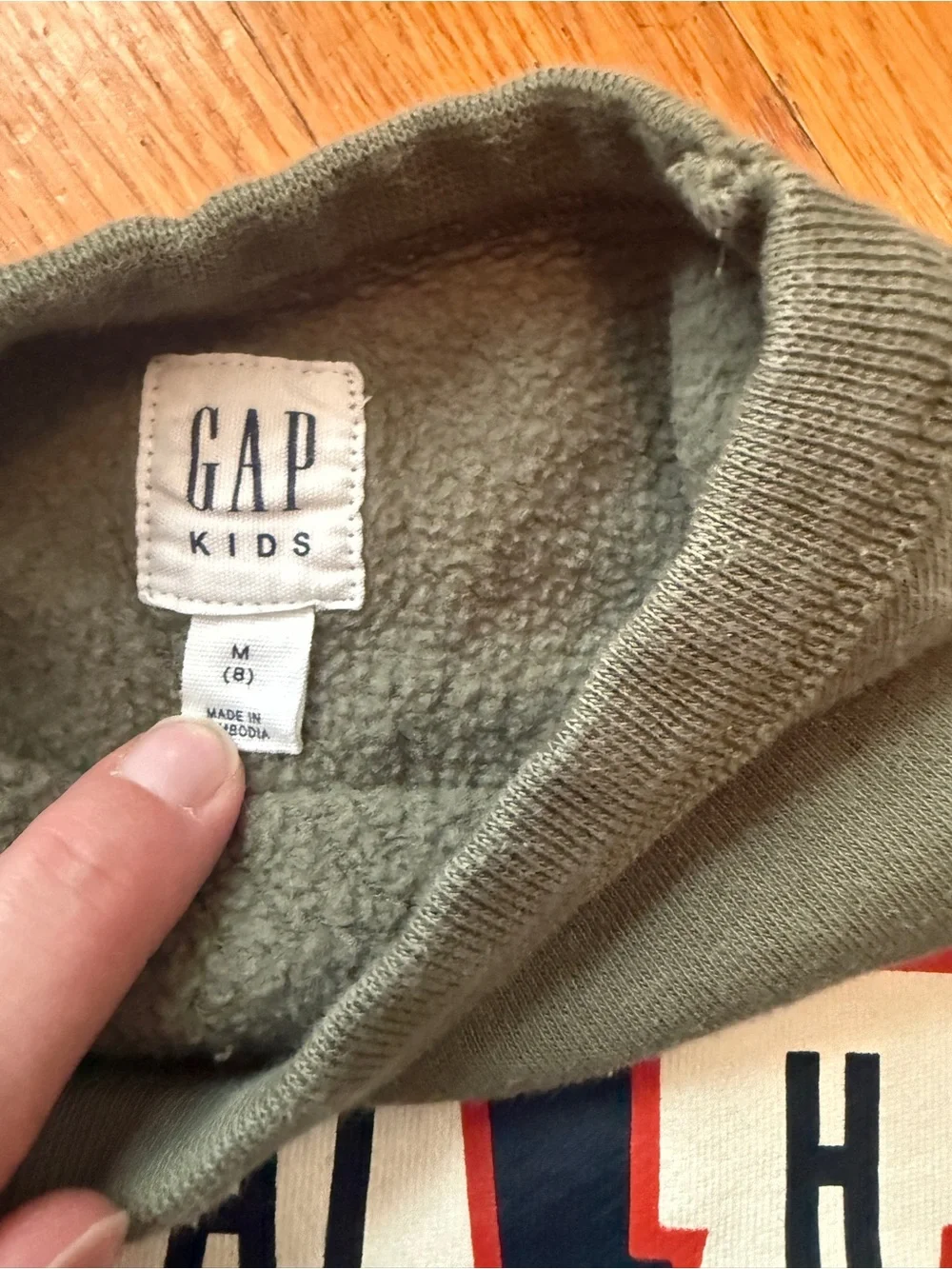 Gap kids green pullover wolf sweatshirt size medium (8)